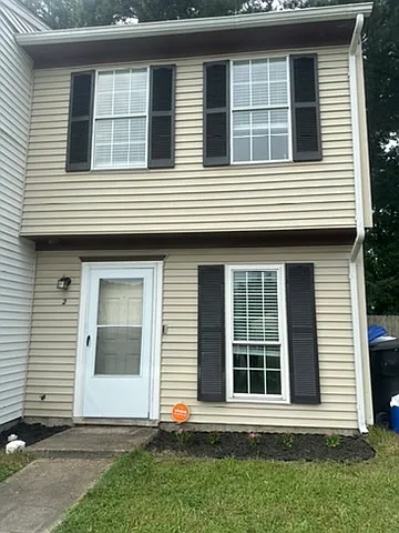 2 Peachtree Ct #2
