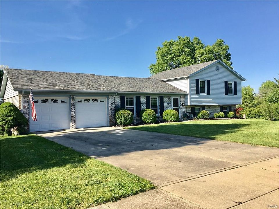 1st image of 1327 Fairway Ct