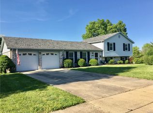 1327 Fairway Ct, Miamisburg, OH 45342