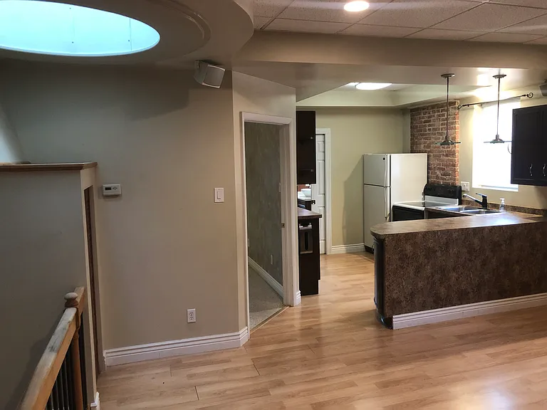 2227 Jane St #3 — Photo 9
