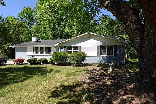 104 Vale St Photo 1