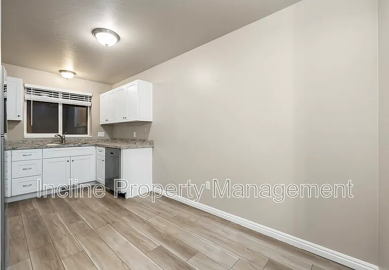752 N 1060 W — Photo 4