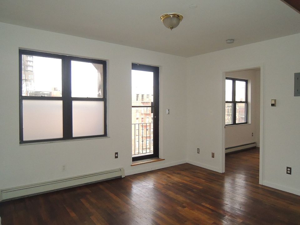 1st image of 122 Allen St APT 13