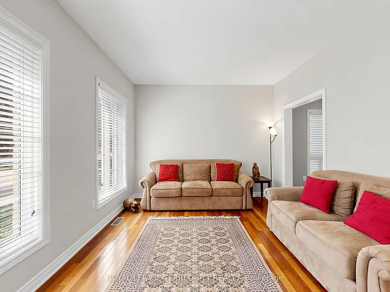 12 Ballantyne Dr — Photo 5