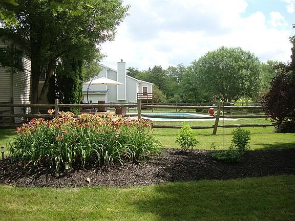 3rd image of 1580 Elk Ct