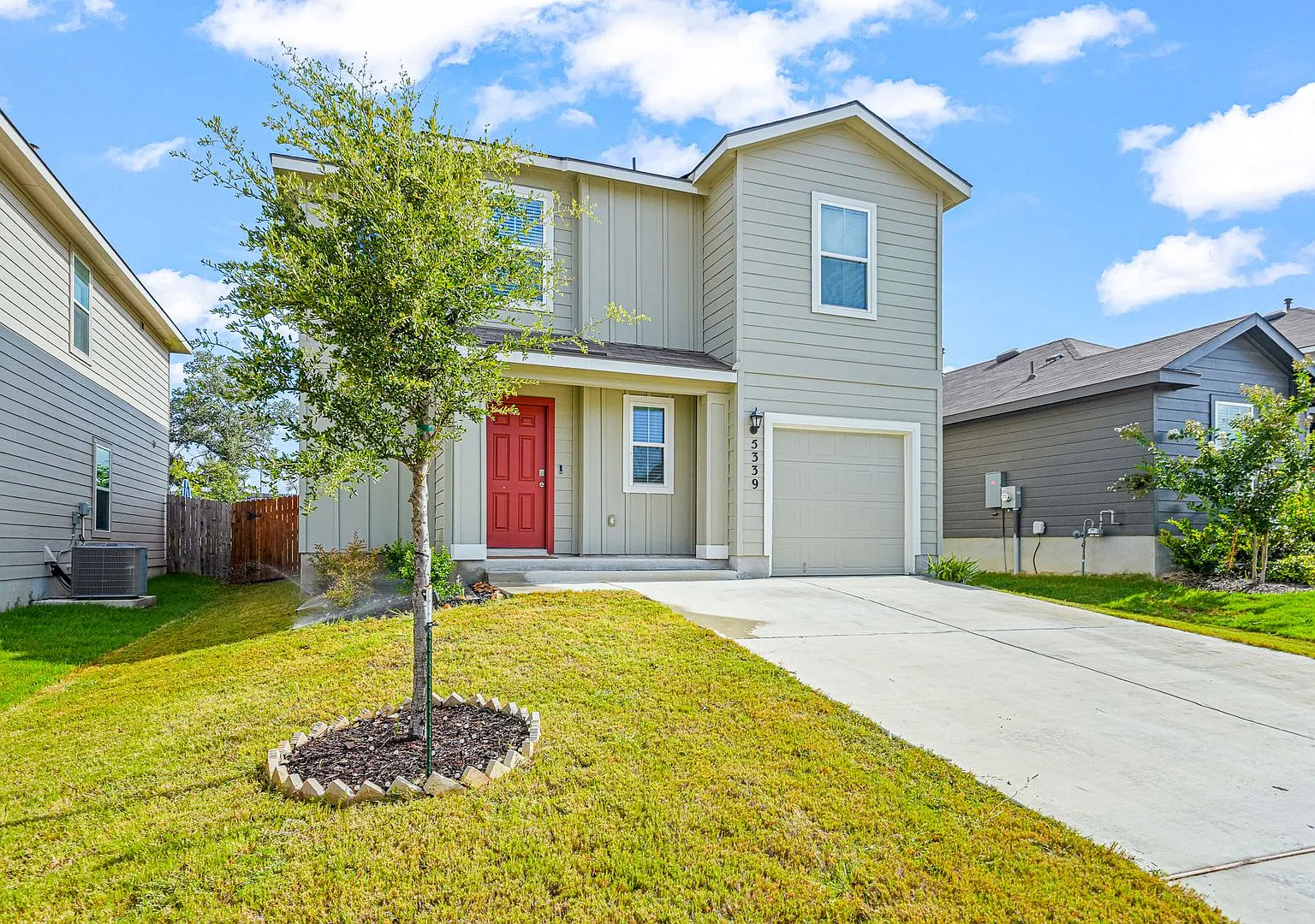 Modern 2023 Home in Riverstone at Westpointe Near Lackland AFB! — Photo 3