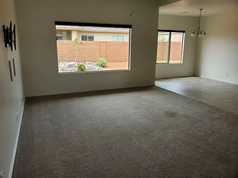 4667 S 3100 W — Photo 16