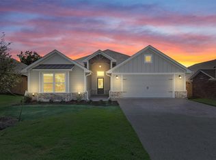 10405 Fallen Leaf Dr, Waco, TX 76712