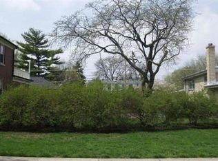 7852 Kildare Ave, Skokie, IL 60076