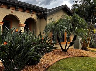 829 Floresta St, Brandon, FL 33511