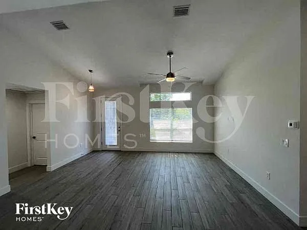 7411 Wycliff Dr — Photo 3