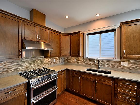 5th image of 303 Arden Rd #123