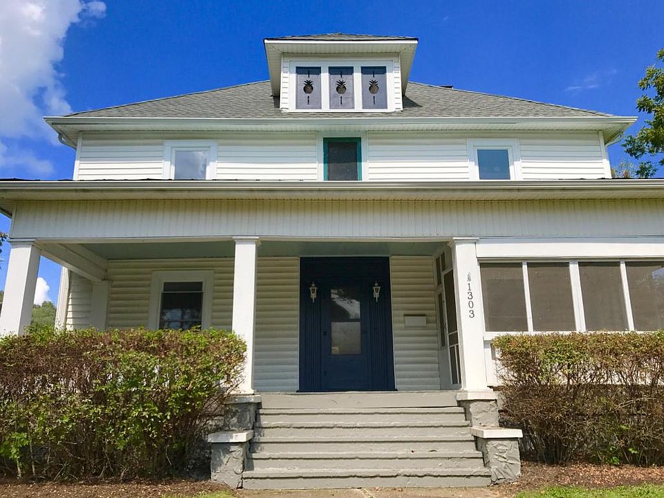 2nd image of 1303 Raleigh Ave