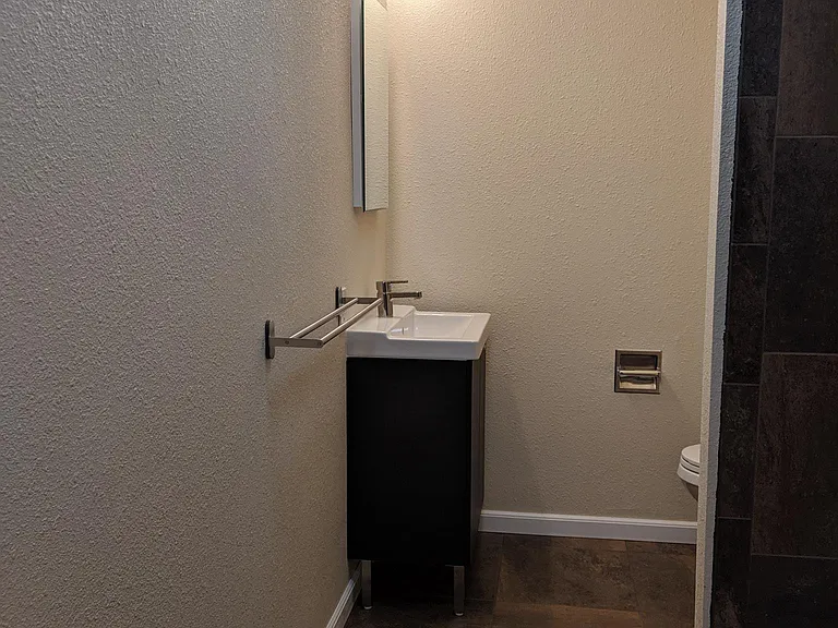 1455 Lockbrae Rd #1 — Photo 7