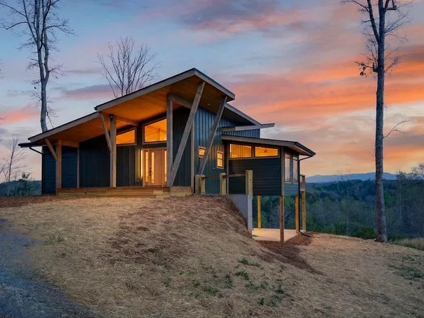 251 Mystic Dr, Ellijay, GA 30540