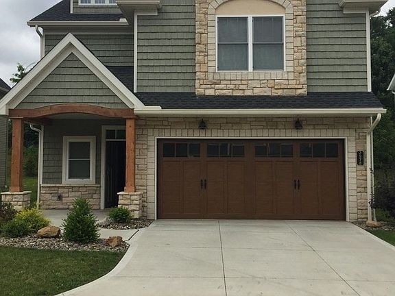 2nd image of 2978 Creekside Ct