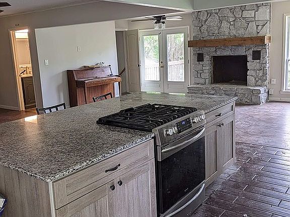 XL island with granite