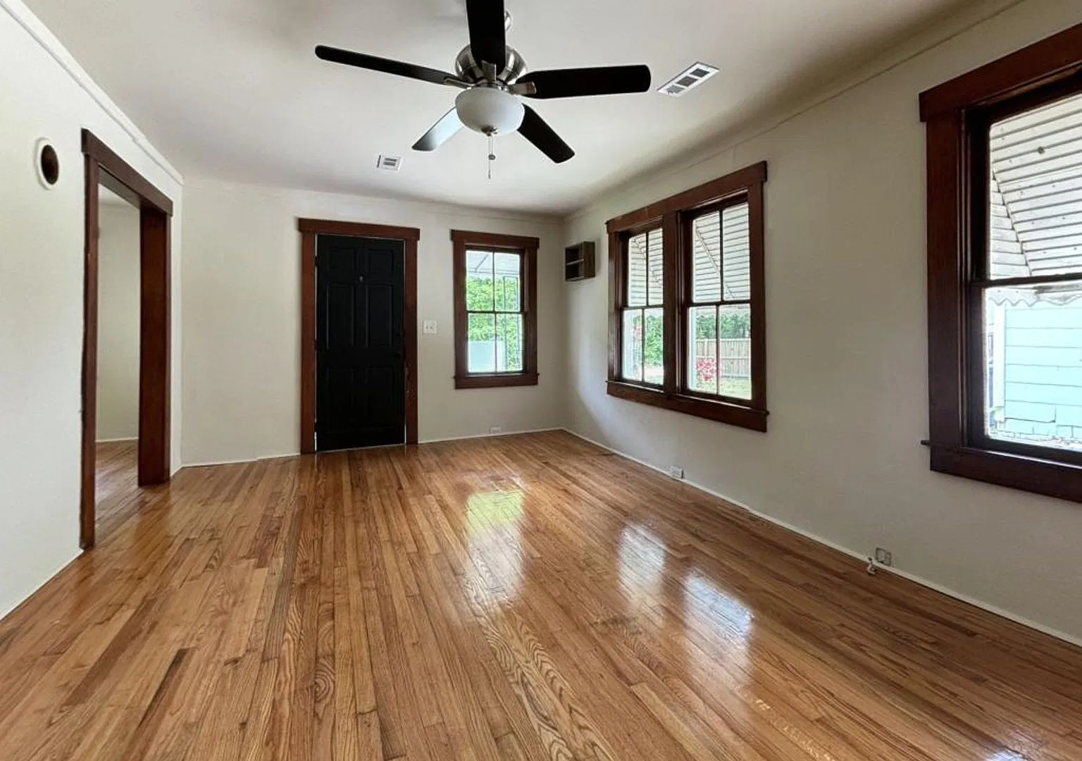 3 bedroom / 1 bath ~ Renovated Home — Photo 1