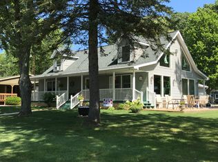 690 Waterview Dr, Coldwater, MI 49036