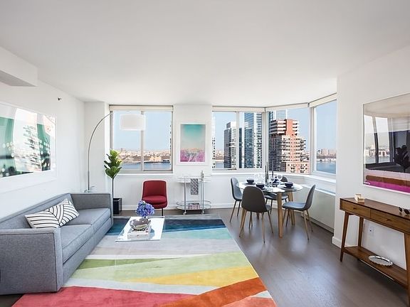 3rd image of 561 10th Ave APT 33J