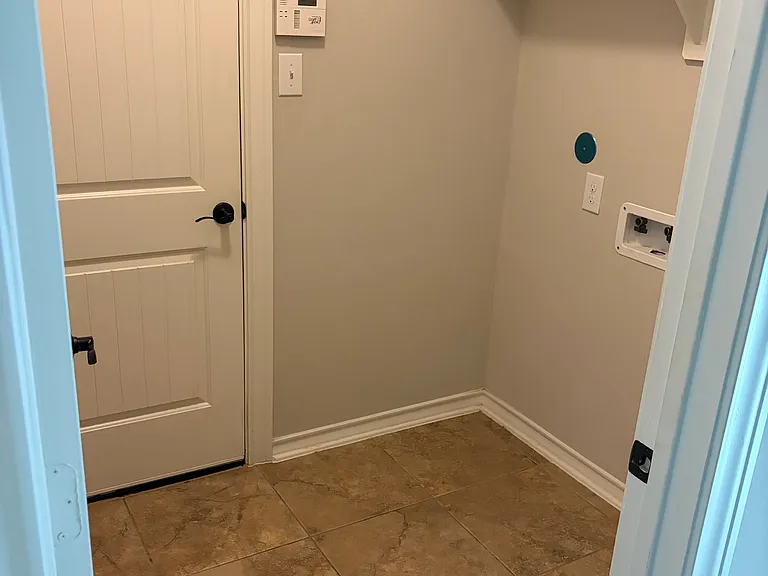 2418 Dianna Lee Dr — Photo 13