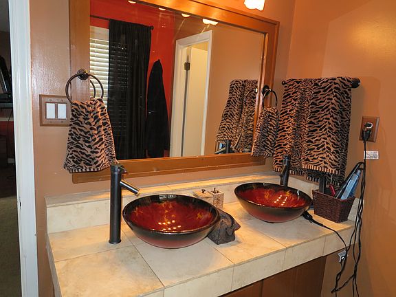 5th image of 2225 Scottwood Dr