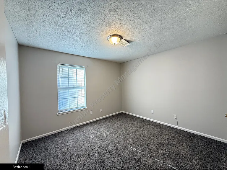 200 Wynn Way #B — Photo 11