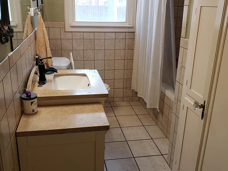 429 S Hayes St — Photo 6