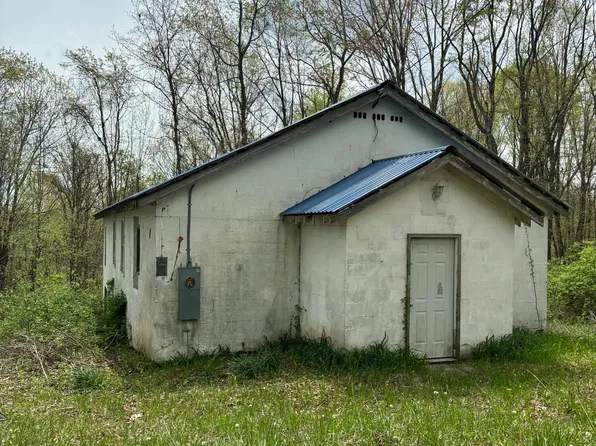 6134 Snowhill Rd, Mount Nebo, WV 26679