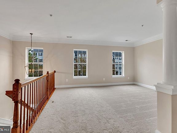 4th image of 159 Mill Green Ave Unit 200