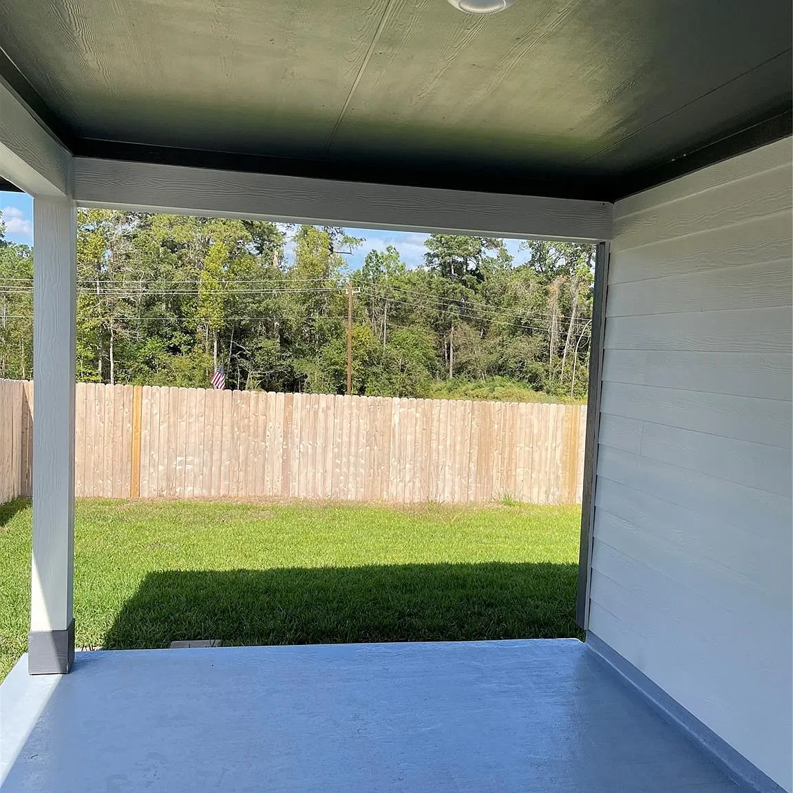 4 bed, 3.0 bath, 2026 sqft, $2,495 — Photo 2