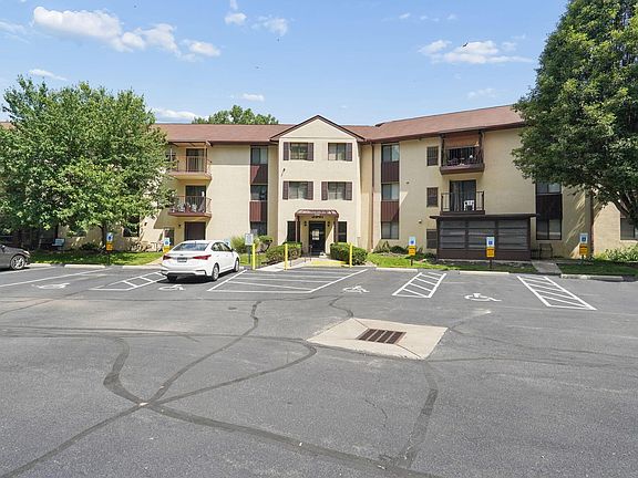 2nd image of 3941 Karl Rd APT 218