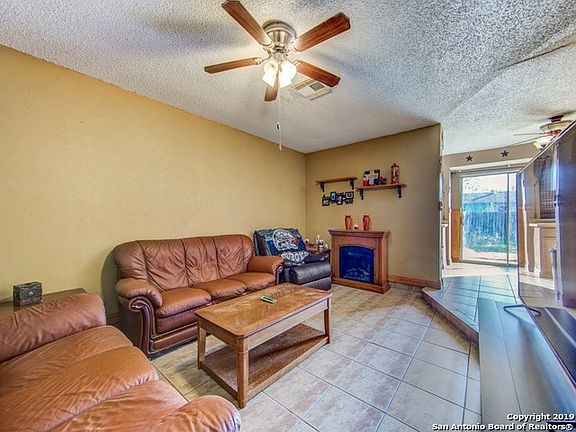 4th image of 5806 Cliffmont Dr