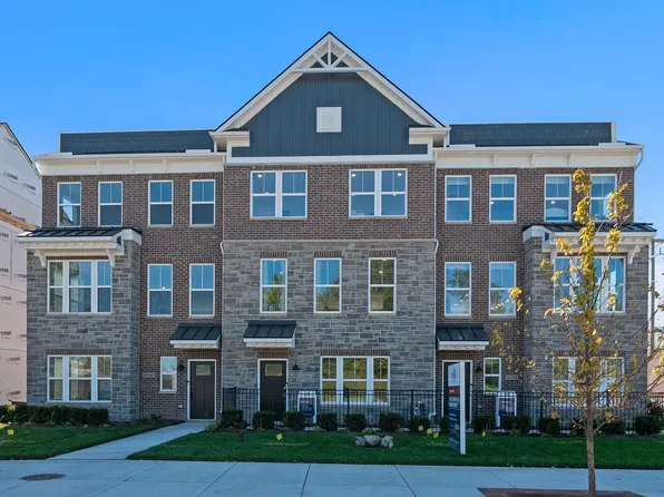 42814 Atwood Ave, Novi, MI
