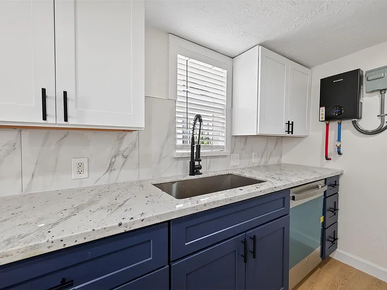 2118 Webster St #3 — Photo 11