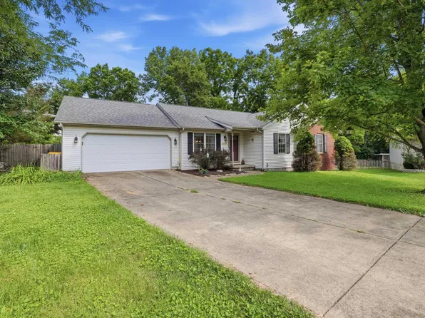 1204 W Woodhill Dr, Bloomington, IN 47403