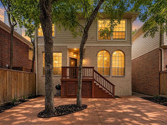 2nd image of 12819 Kingsbridge Ln