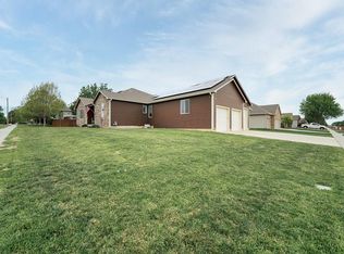 2509 Brookwood Ln, Salina, KS 67401