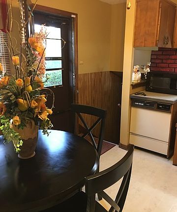 3rd image of 62 E Arquilla Dr