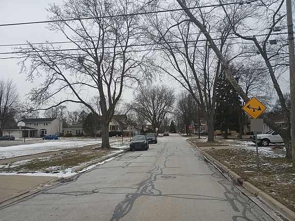 4th image of 906 Greenview Ave