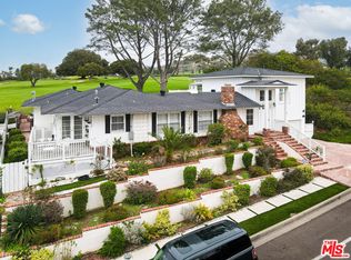 1110 W Muirlands Dr, La Jolla, CA 92037