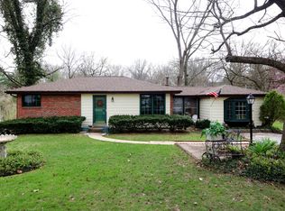 10132 Fieldcrest Ln, Saint Louis, MO 63124