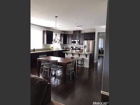 2nd image of 800 Ella Ct