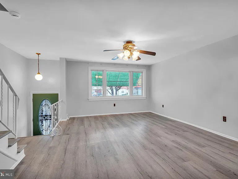 3639 Gaul St — Photo 3