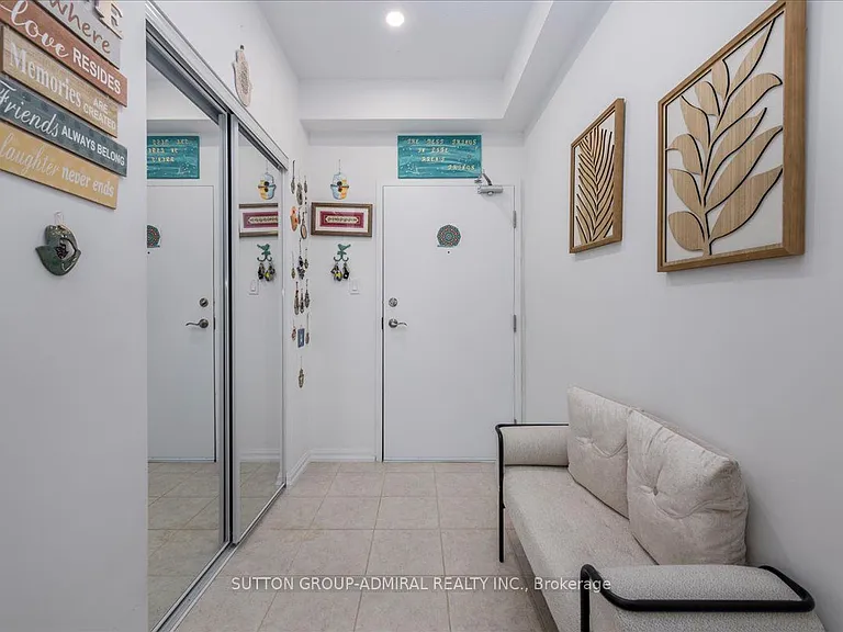 302 Essa Rd #418 — Photo 6