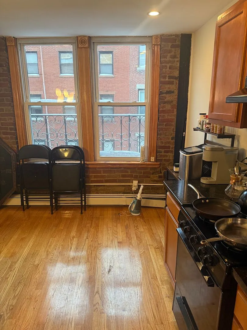 Check out this 2 bed in the North End... — Photo 3
