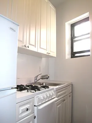 Rented by J. Lemle Real Estate | media 18