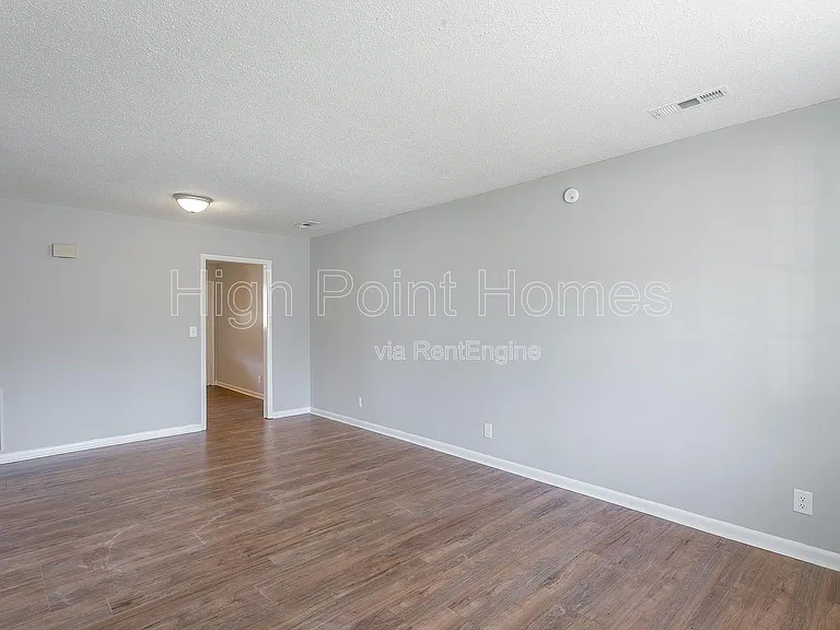 125 Swafford Rd #B — Photo 2