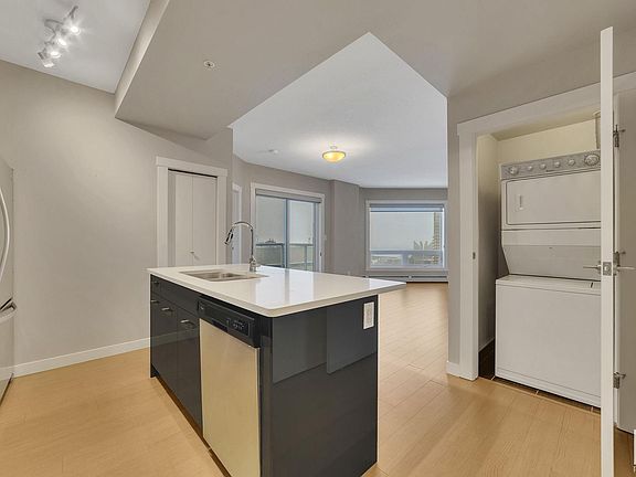 4th image of 10410 102nd Ave NW #1106