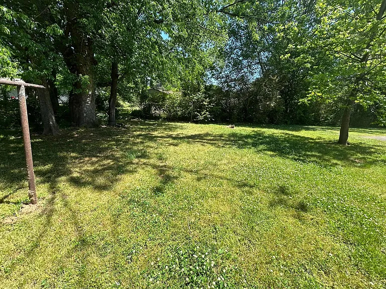 2207 Norwood Dr NW — Photo 3